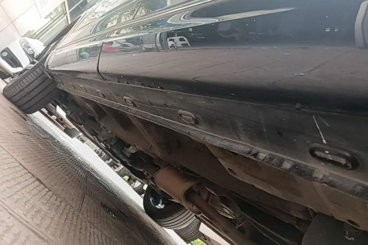 Used Roewe RX5 MAX 2022 1.5T Automatic Youwei Luxury Edition Left Side Sill