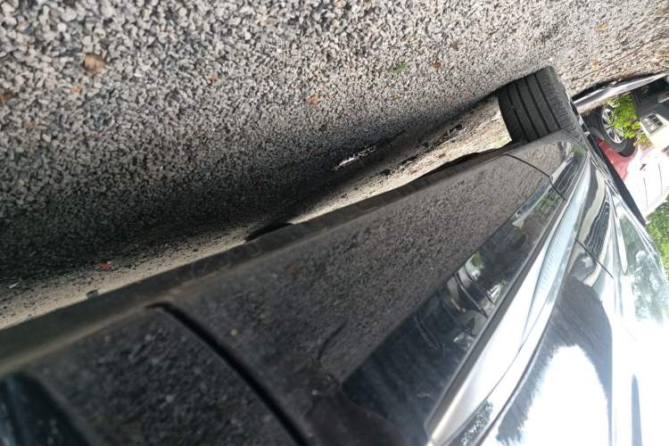 Used Roewe RX5 MAX 2022 2.0T Automatic Zhiwei Zunrong Edition Left Side Sill