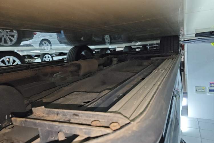 Used Roewe RX5 MAX 2022 1.5T Automatic Zhiwei Prestige Edition Left Side Sill