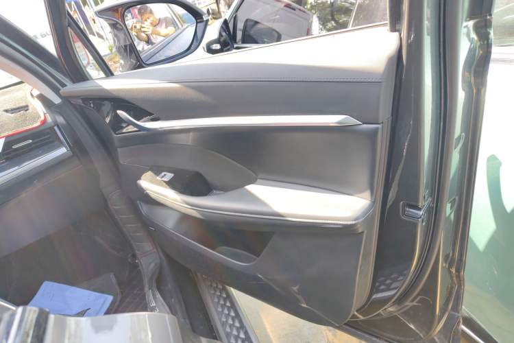 Used Roewe RX5 MAX 2022 2.0T Automatic Zhiwei Zunrong Edition Right Front Door Interior