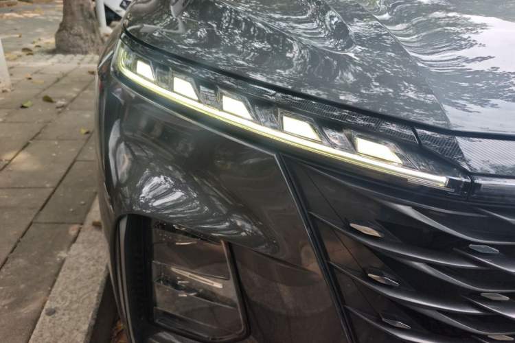 Used Roewe RX5 MAX 2022 1.5T Automatic Youwei Luxury Edition Right Front Headlight