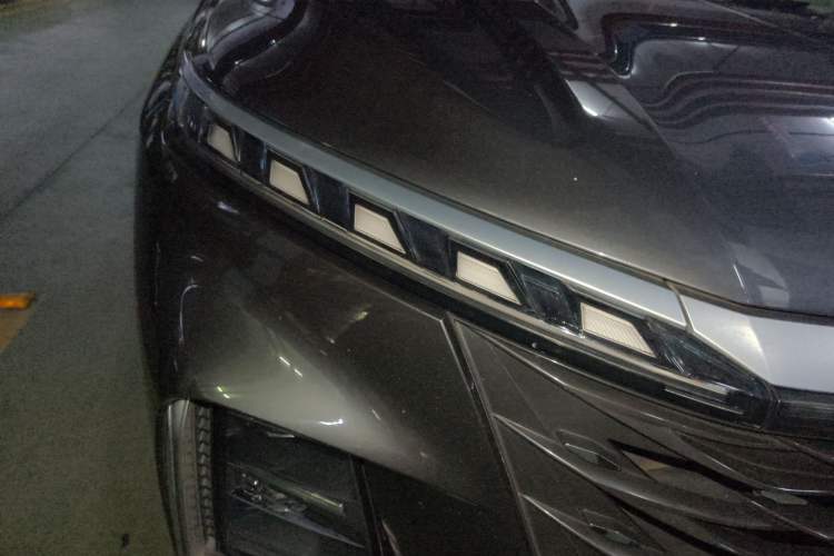 Used Roewe RX5 MAX 2022 1.5T Automatic Zhiwei Prestige Edition Right Front Headlight
