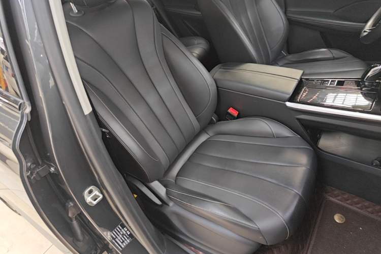 Used Roewe RX5 MAX 2022 1.5T Automatic Youwei Luxury Edition Right Front Seat