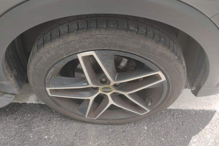 Used Roewe RX5 MAX 2022 1.5T Automatic Youwei Luxury Edition Right Front Wheel Hub