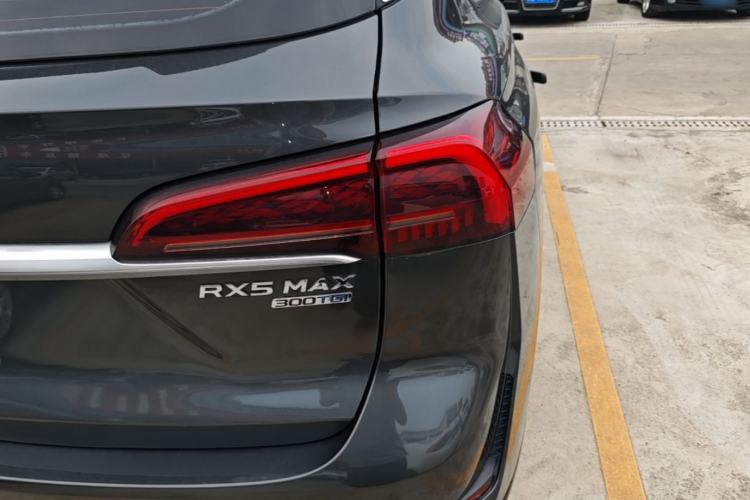Used Roewe RX5 MAX 2022 1.5T Automatic Zhiwei Prestige Edition Right Rear Taillight