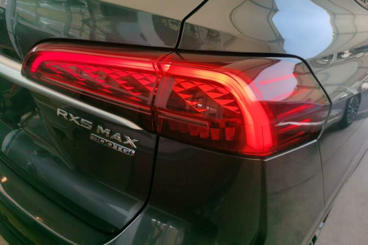 Used Roewe RX5 MAX 2022 1.5T Automatic Youwei Flagship Edition Right Rear Taillight