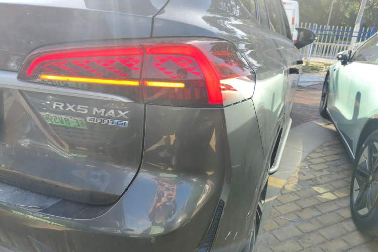 Used Roewe RX5 MAX 2022 2.0T Automatic Zhiwei Zunrong Edition Right Rear Taillight