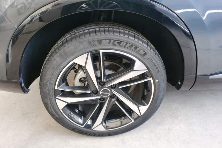 Used Roewe RX5 MAX 2022 1.5T Automatic Youwei Flagship Edition Right Rear Wheel Hub