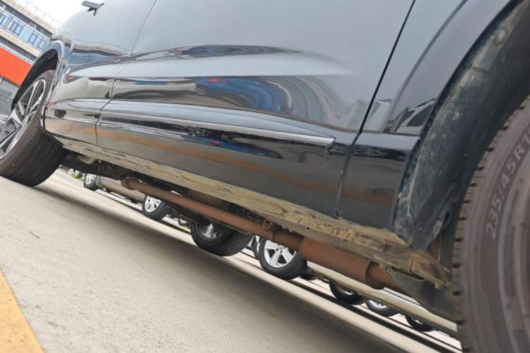 Used Roewe RX5 MAX 2022 1.5T Automatic Zhiwei Prestige Edition Right Side Sill