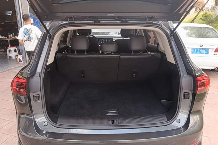 Used Roewe RX5 MAX 2022 1.5T Automatic Youwei Luxury Edition Trunk