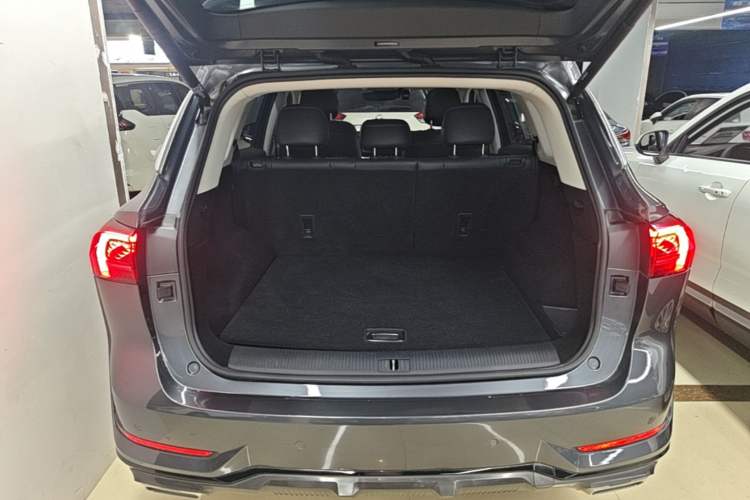 Used Roewe RX5 MAX 2022 1.5T Automatic Zhiwei Prestige Edition Trunk