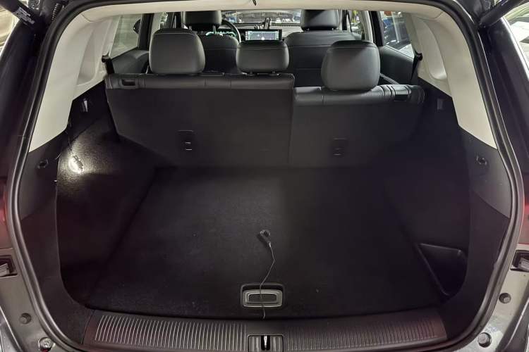 Used Roewe RX5 MAX 2022 1.5T Automatic Zhiwei Prestige Edition Trunk