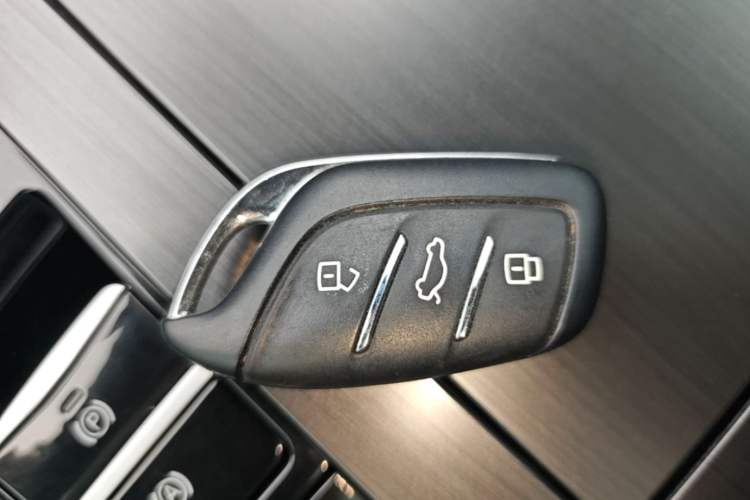 Used Roewe RX5 MAX 2022 1.5T Automatic Zhiwei Prestige Edition Vehicle Key