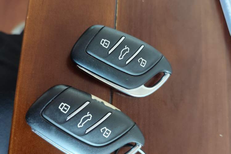 Used Roewe RX5 MAX 2022 1.5T Automatic Zhiwei Prestige Edition Vehicle Key