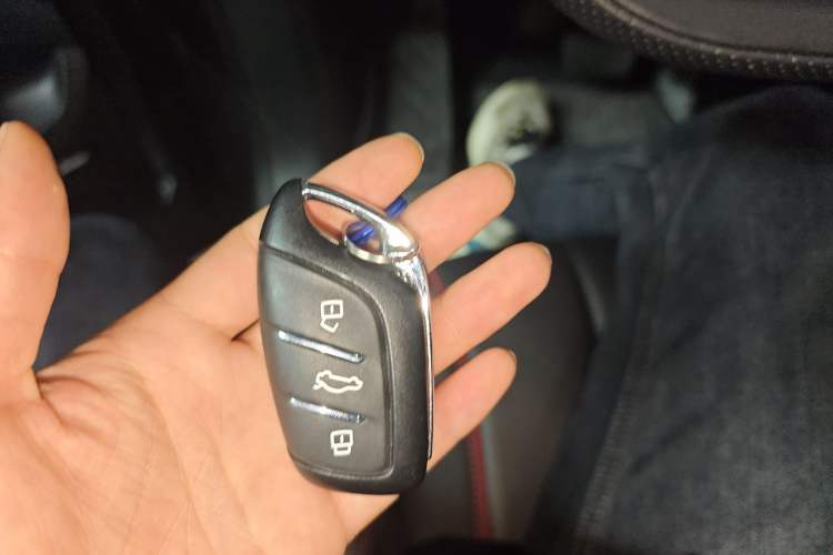 Used Roewe RX5 MAX 2022 2.0T Automatic Youwei Supreme Edition Vehicle Key