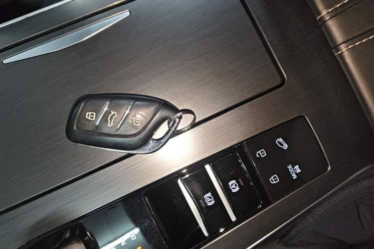 Used Roewe RX5 MAX 2022 1.5T Automatic Zhiwei Prestige Edition Vehicle Key