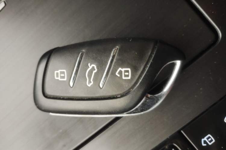 Used Roewe RX5 MAX 2022 2.0T Automatic Youwei Supreme Edition Vehicle Key