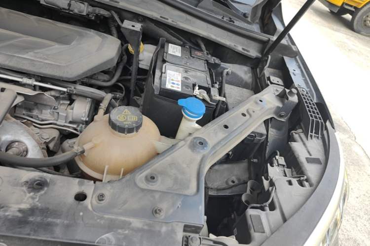 Used Roewe RX5 MAX 2022 2.0T Automatic Youwei Supreme Edition Engine Bay Left