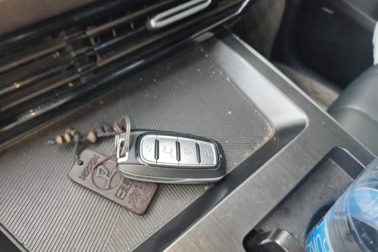Used Roewe RX5 MAX 2022 2.0T Automatic Youwei Supreme Edition Vehicle Key