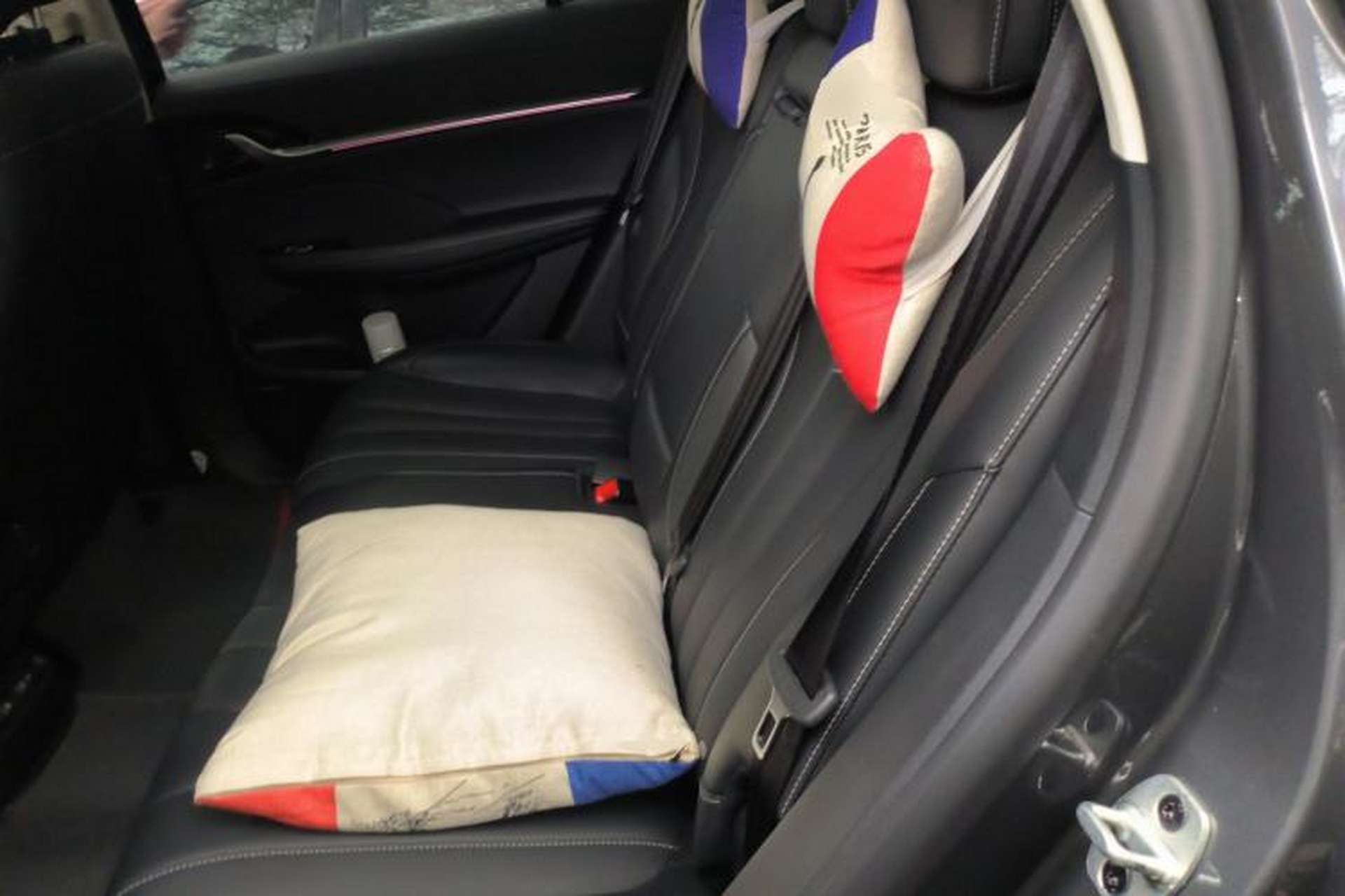 Used Roewe RX5 MAX 2022 1.5T Automatic Zhiwei Prestige Edition Left Rear Seat