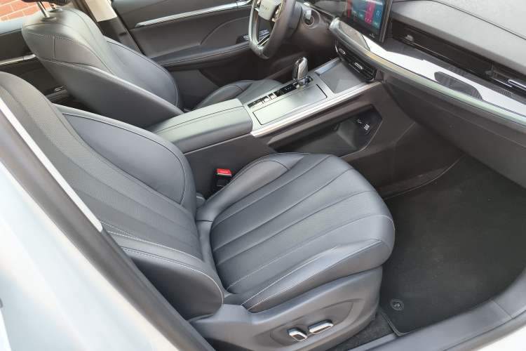 Used Roewe RX5 MAX 2022 1.5T Automatic Zhiwei Prestige Edition Right Front Seat