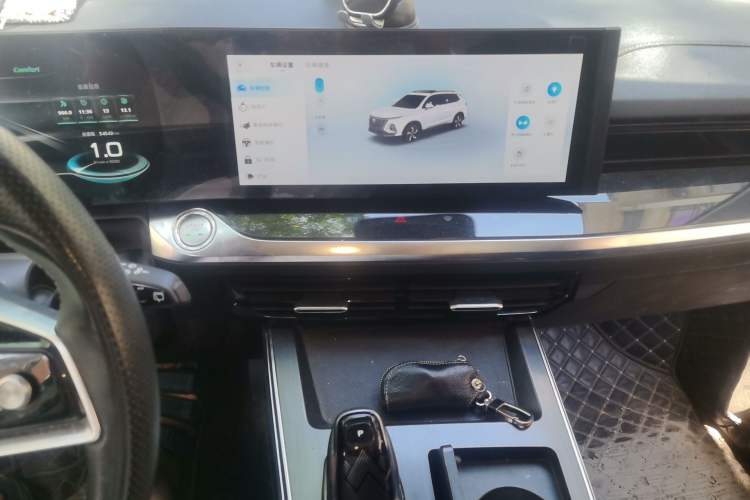 Used Roewe RX5 MAX 2022 1.5T Automatic Zhiwei Prestige Edition Audio And AC Panel
