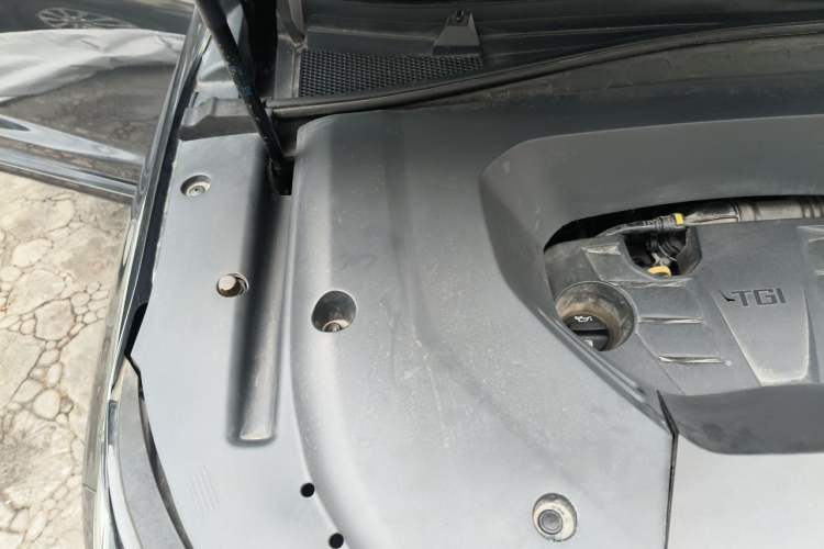 Used Roewe RX5 MAX 2022 1.5T Automatic Zhiwei Prestige Edition Engine Bay Right
