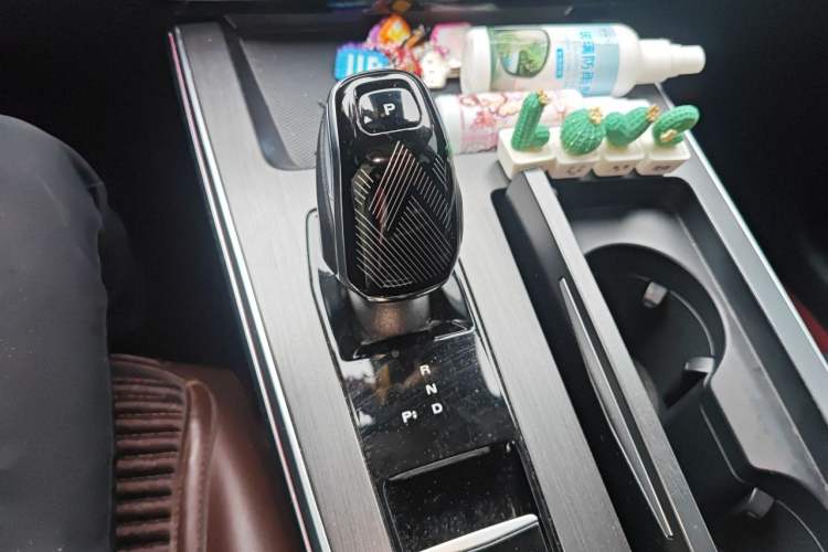 Used Roewe RX5 MAX 2022 1.5T Automatic Zhiwei Prestige Edition Gear Lever