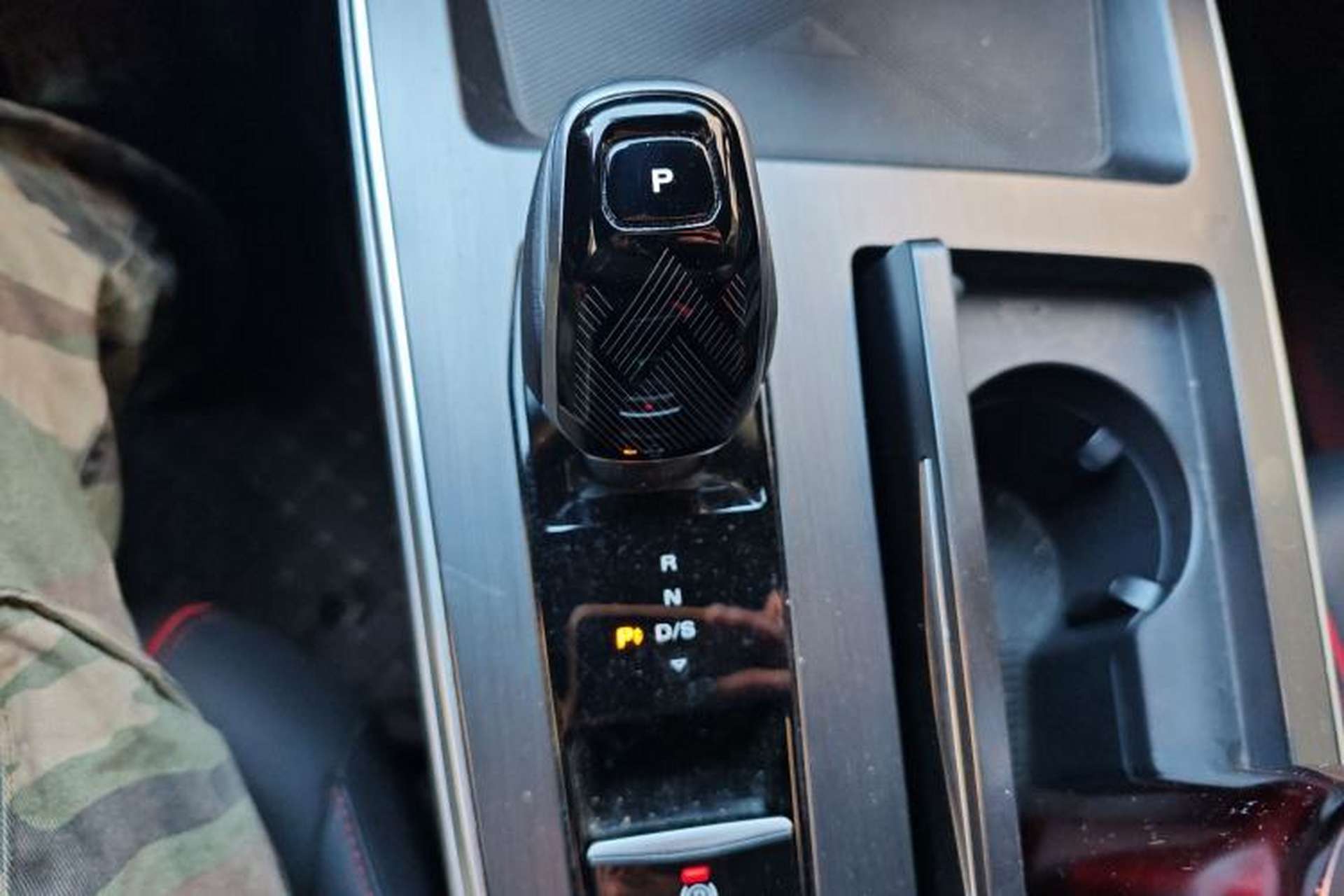 Used Roewe RX5 MAX 2022 2.0T Automatic Zhiwei Zunrong Edition Gear Lever