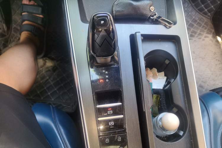 Used Roewe RX5 MAX 2022 1.5T Automatic Zhiwei Prestige Edition Gear Lever