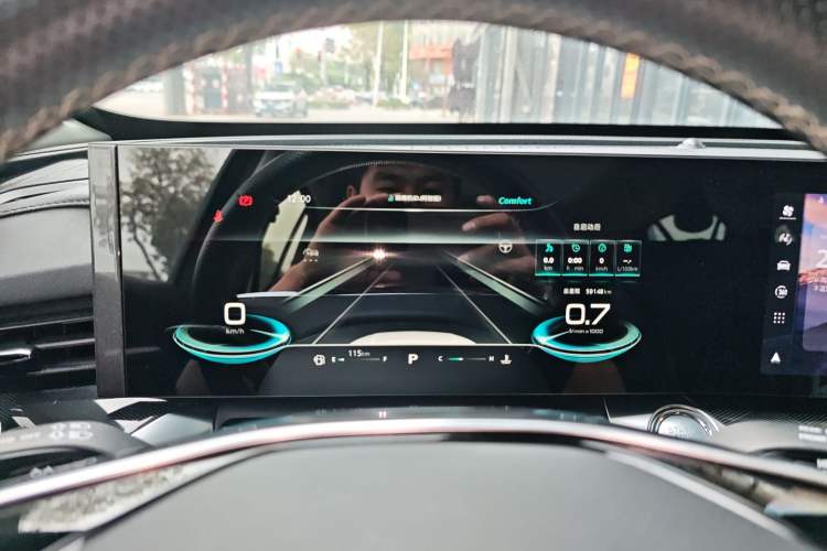 Used Roewe RX5 MAX 2022 1.5T Automatic Zhiwei Prestige Edition Instrument Cluster