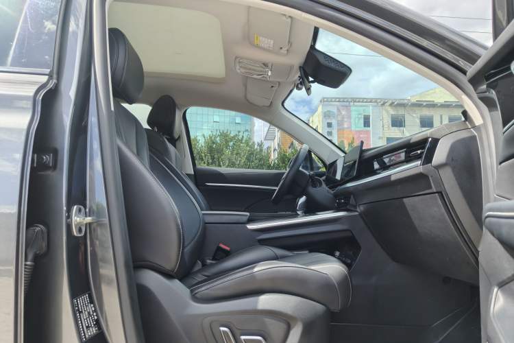 Used Roewe RX5 MAX 2022 1.5T Automatic Zhiwei Prestige Edition Interior 3