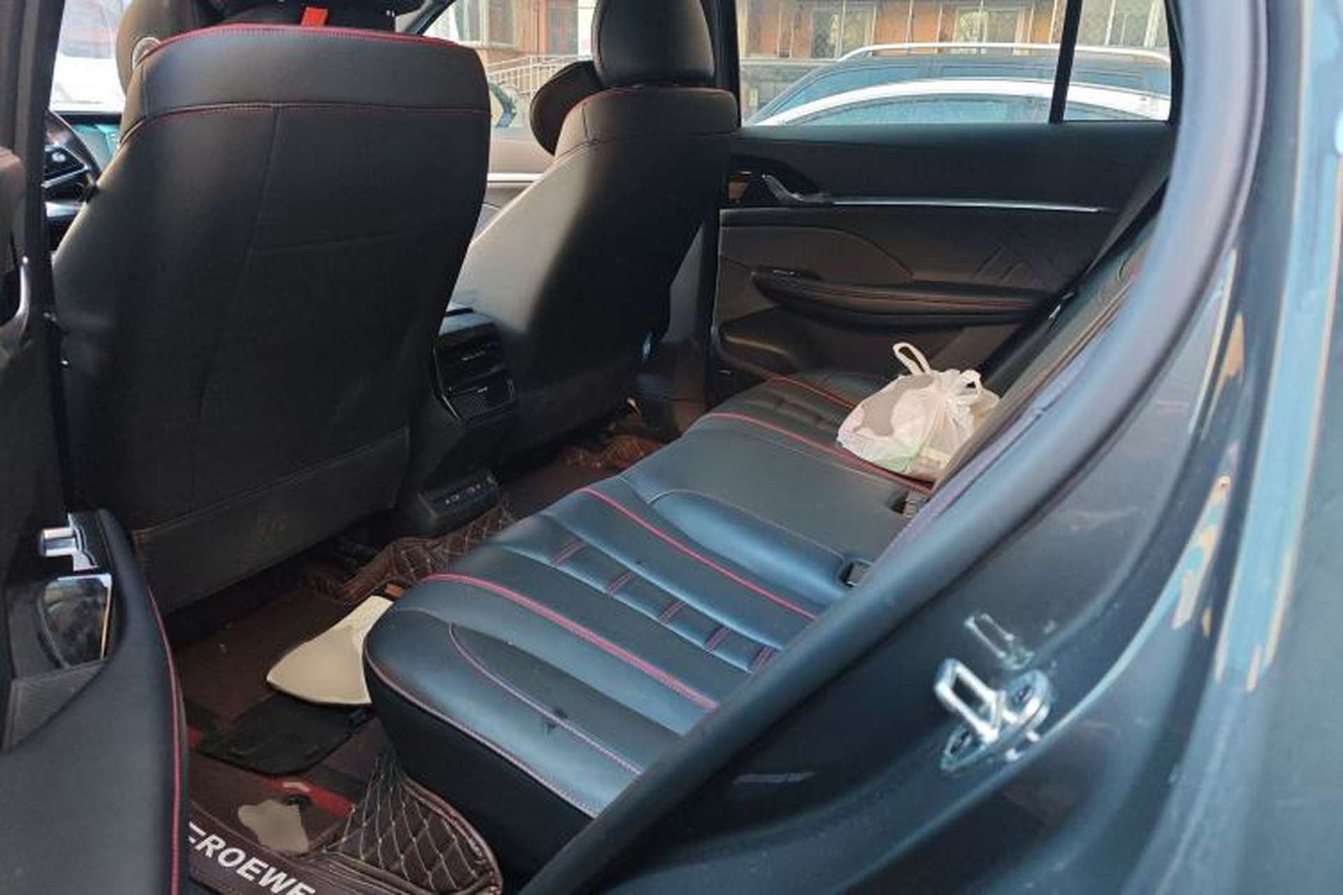 Used Roewe RX5 MAX 2022 2.0T Automatic Zhiwei Zunrong Edition Interior 4