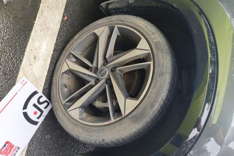 Used Roewe RX5 MAX 2022 1.5T Automatic Youwei Flagship Edition Right Front Wheel Hub