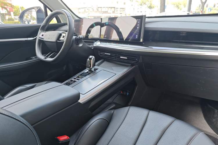 Used Roewe RX5 MAX 2022 1.5T Automatic Zhiwei Prestige Edition Steering Wheel
