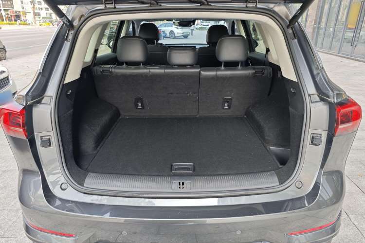 Used Roewe RX5 MAX 2022 1.5T Automatic Zhiwei Prestige Edition Trunk