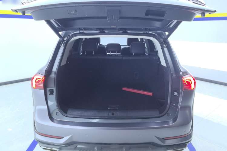 Used Roewe RX5 MAX 2022 1.5T Automatic Zhiwei Prestige Edition Trunk