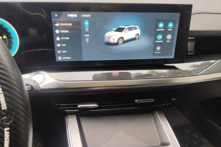 Used Roewe RX5 MAX 2022 1.5T Automatic Zhiwei Prestige Edition Audio And AC Panel