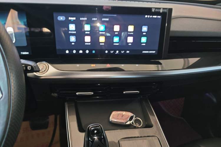 Used Roewe RX5 MAX 2022 2.0T Automatic Youwei Supreme Edition Audio And AC Panel