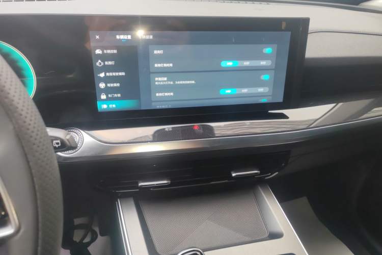 Used Roewe RX5 MAX 2022 1.5T Automatic Zhiwei Prestige Edition Audio And AC Panel