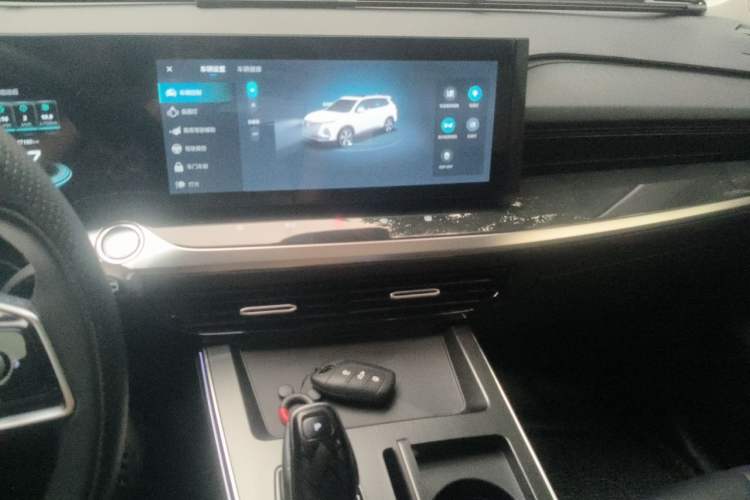 Used Roewe RX5 MAX 2022 1.5T Automatic Zhiwei Prestige Edition Audio And AC Panel