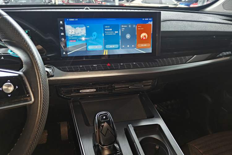 Used Roewe RX5 MAX 2022 1.5T Automatic Zhiwei Prestige Edition Audio And AC Panel