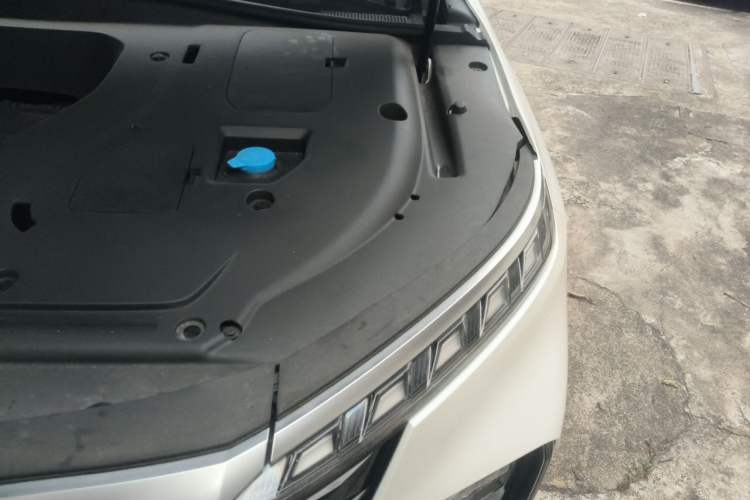 Used Roewe RX5 MAX 2022 1.5T Automatic Zhiwei Prestige Edition Engine Bay Left