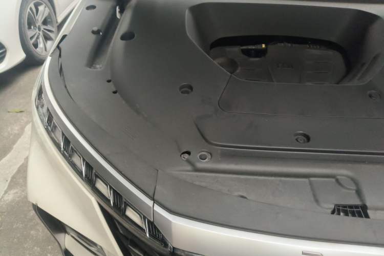 Used Roewe RX5 MAX 2022 1.5T Automatic Zhiwei Prestige Edition Engine Bay Right