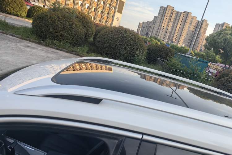 Used Roewe RX5 MAX 2022 1.5T Automatic Zhiwei Prestige Edition Exterior 7