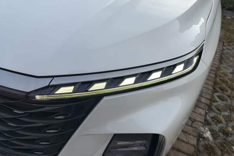 Used Roewe RX5 MAX 2022 1.5T Automatic Zhiwei Prestige Edition Exterior 8