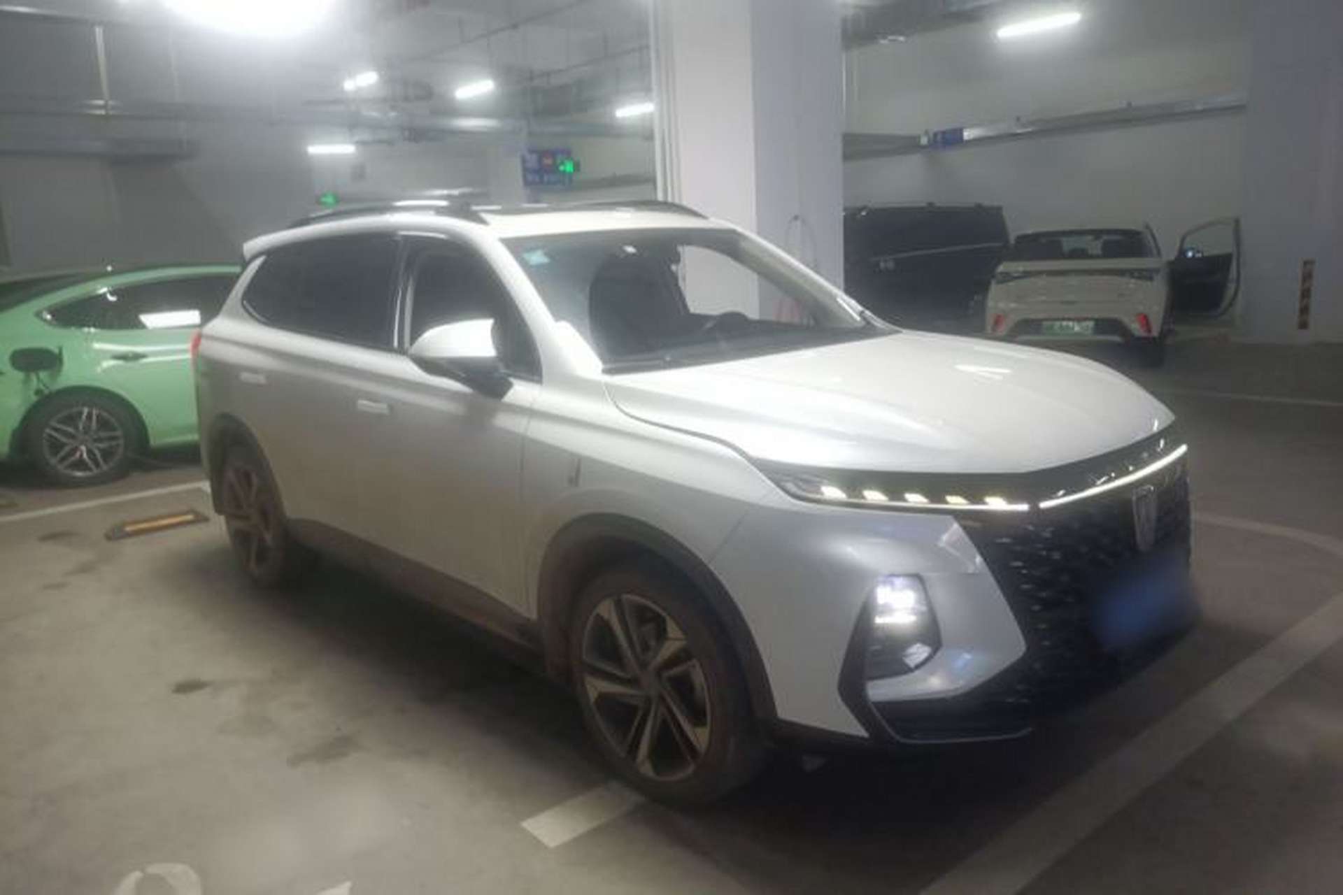 Used Roewe RX5 MAX 2022 1.5T Automatic Youwei Luxury Edition Front Right 45 Deg
