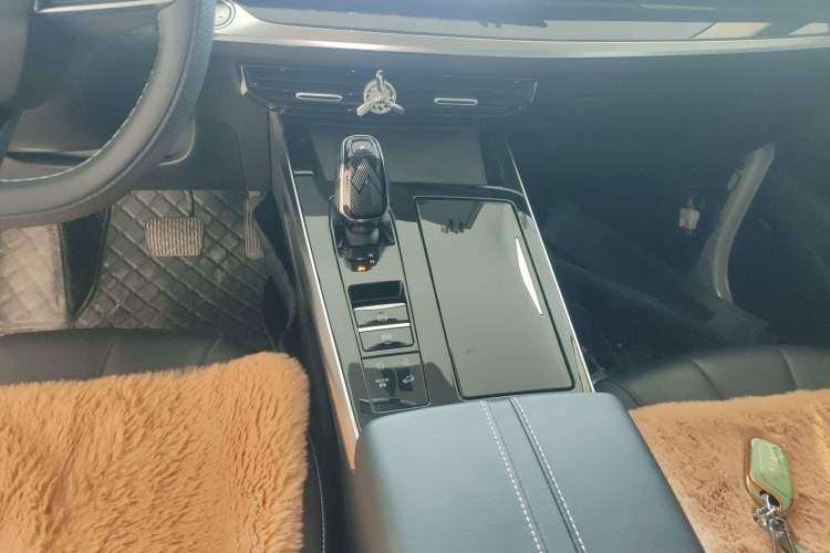 Used Roewe RX5 MAX 2022 1.5T Automatic Youwei Luxury Edition Gear Lever