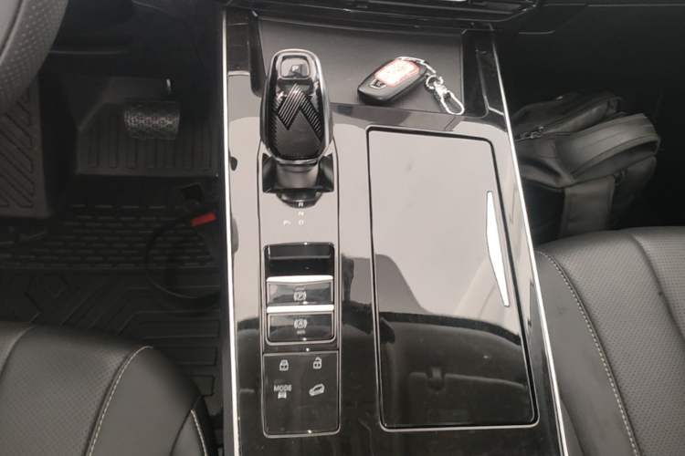 Used Roewe RX5 MAX 2022 1.5T Automatic Youwei Luxury Edition Gear Lever