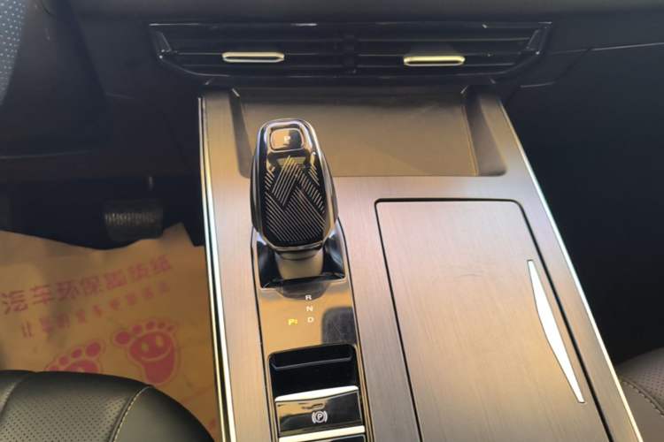 Used Roewe RX5 MAX 2022 1.5T Automatic Zhiwei Prestige Edition Gear Lever
